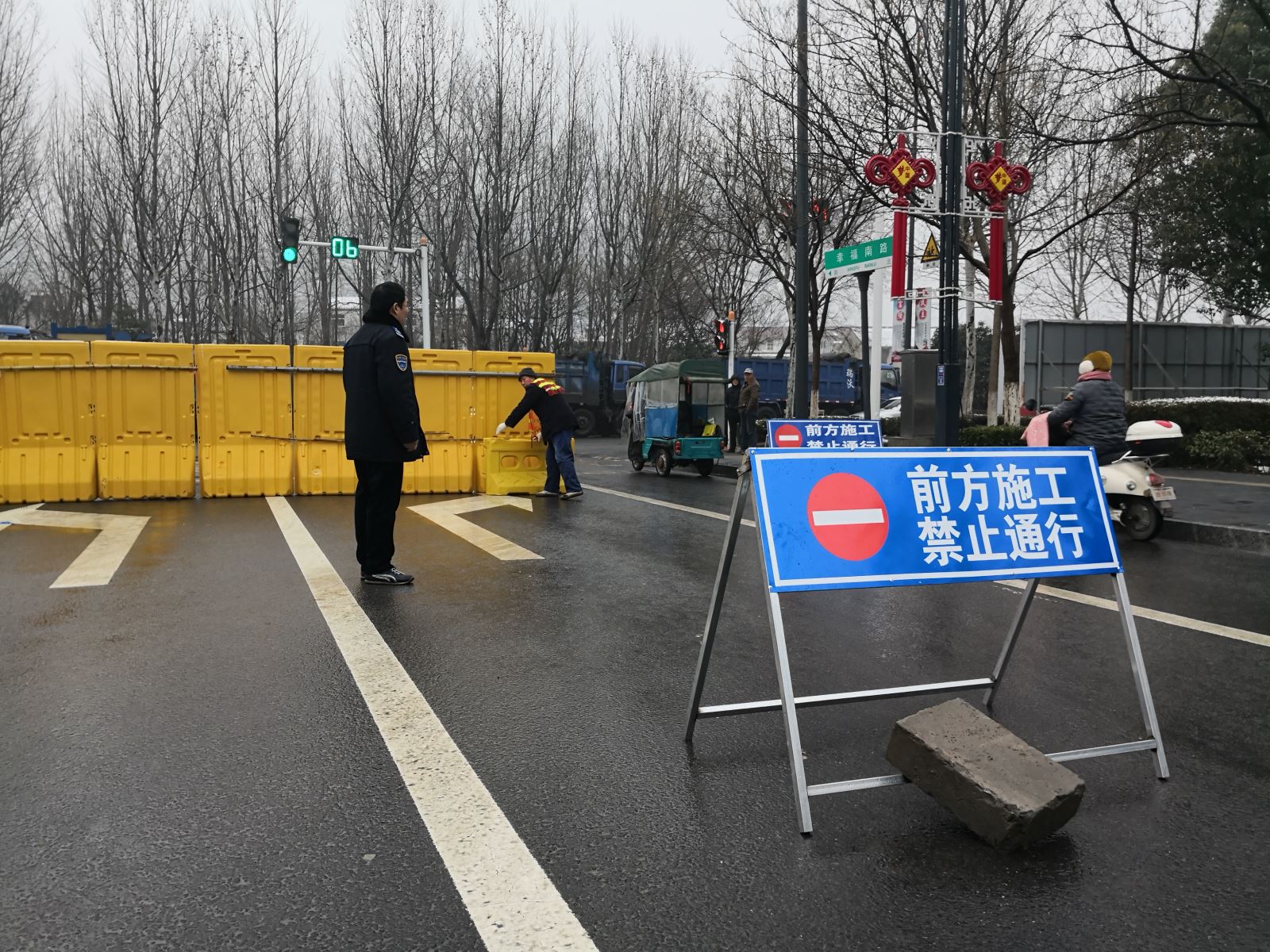 公交集團公交事業(yè)一部上線調研線路保障市民出行